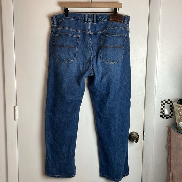 Tommy Bahama Easy Fit Straight Leg Jeans 38W 30L - Picture 7 of 13